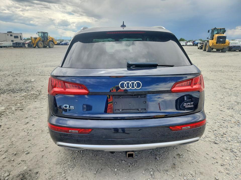 60458146 :رقم المزاد ، WA1BNAFYXJ2233123 vin ، 2018 Audi Q5 مزاد بيع