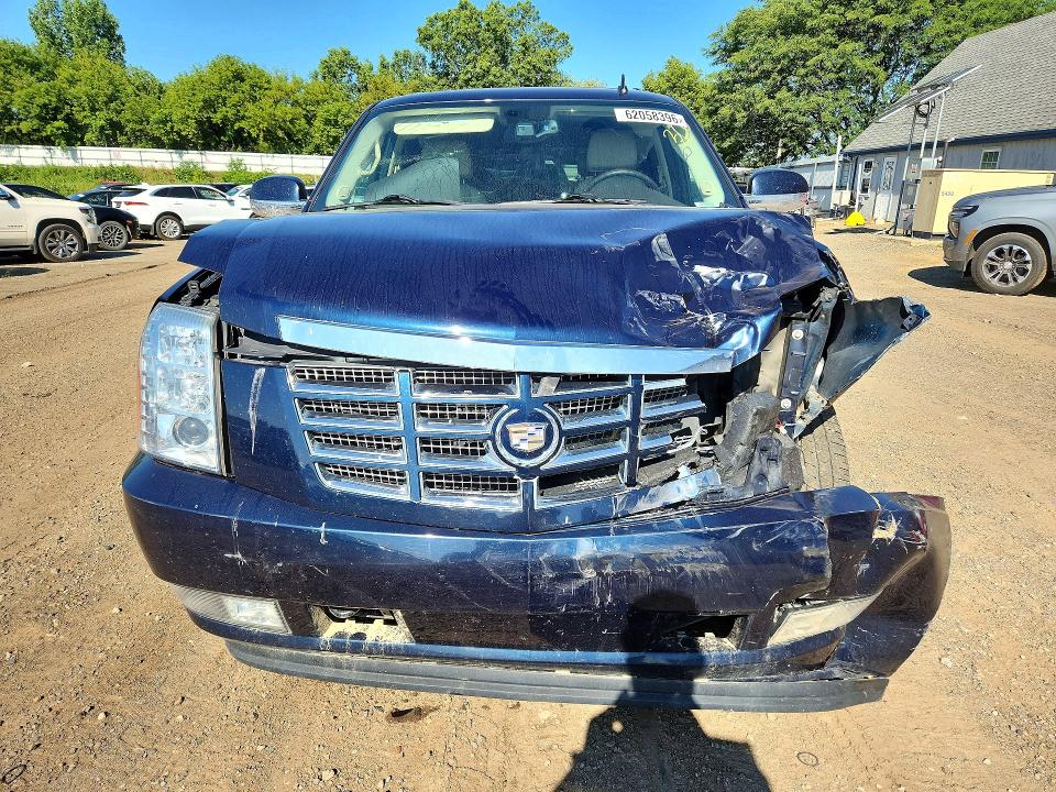 Продажа на аукционе авто 2008 Cadillac Escalade, vin: 1GYFK63868R271896, номер лота: 62058396