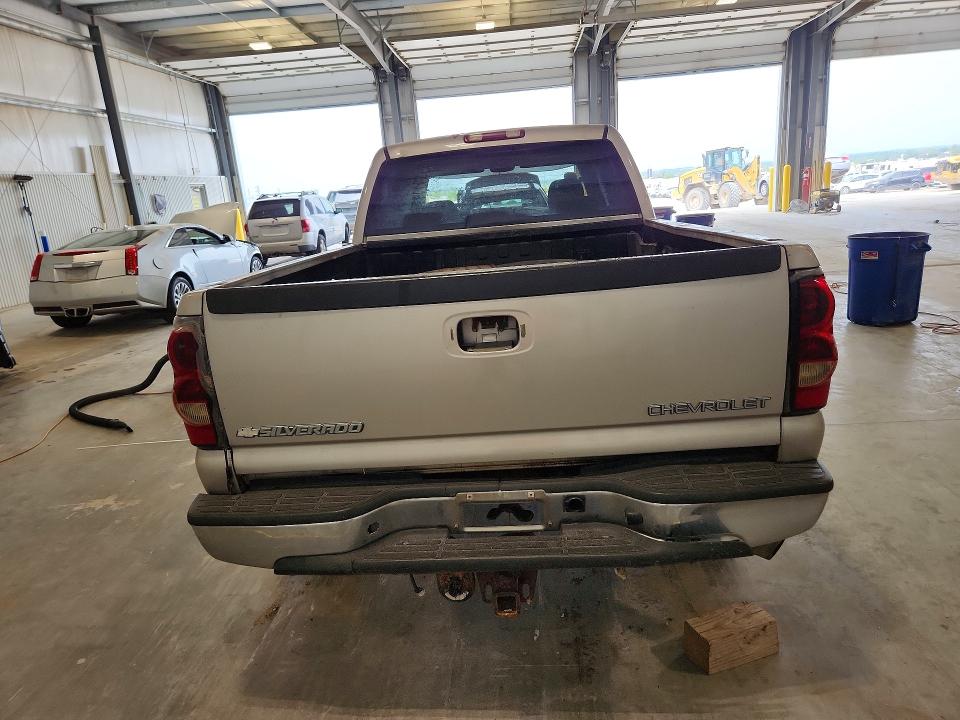 Продажа на аукционе авто 2004 Chevrolet Silverado, vin: 1GCHC23U34F258441, номер лота: 62418986