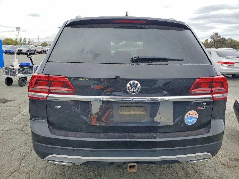 2018 Volkswagen Atlas მანქანა იყიდება აუქციონზე, vin: 1V2LR2CA8JC590028, აუქციონის ნომერი: 60991236