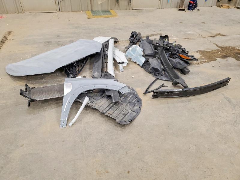 2022 Toyota Corolla Cross მანქანა იყიდება აუქციონზე, vin: 7MUCAABG8NV039004, აუქციონის ნომერი: 59985406