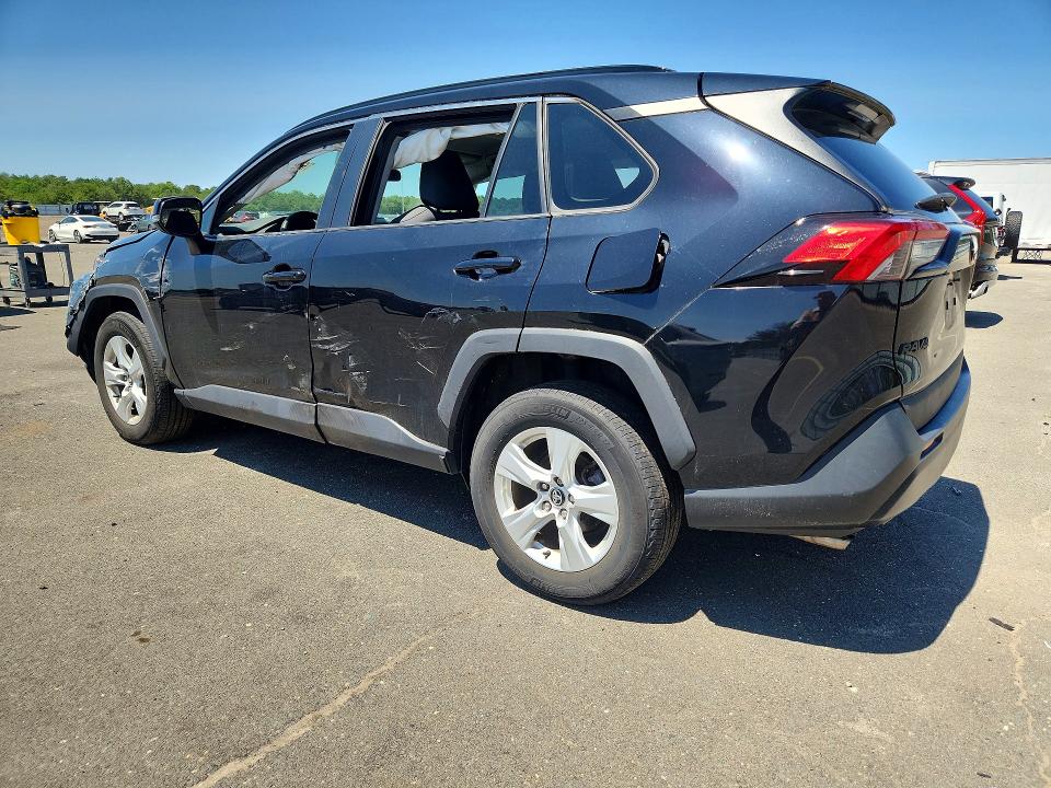 62352776 :رقم المزاد ، 2T3P1RFV7MW152622 vin ، 2021 Toyota Rav4 مزاد بيع