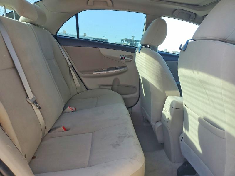 60512716 :رقم المزاد ، 5YFBU4EE2CP030278 vin ، 2012 Toyota Corolla مزاد بيع