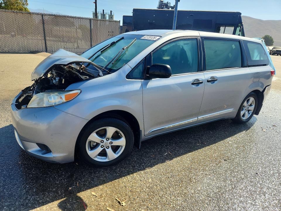 Продаж на аукціоні авто 2016 Toyota Sienna, vin: 5TDZK3DC0GS736919, номер лоту: 62720126