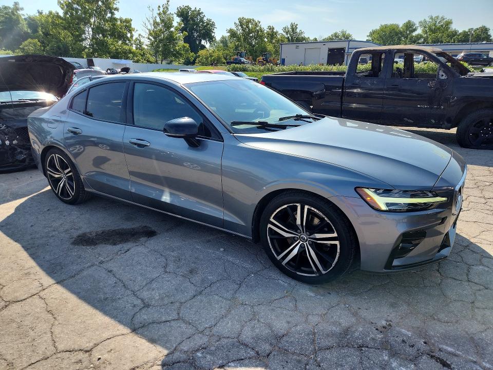 63118036 :رقم المزاد ، 7JR102FM5KG013249 vin ، 2019 Volvo S60 مزاد بيع