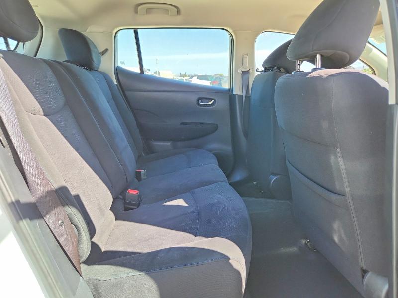 59676676 :رقم المزاد ، 1N4AZ0CP8FC304614 vin ، 2015 Nissan Leaf مزاد بيع