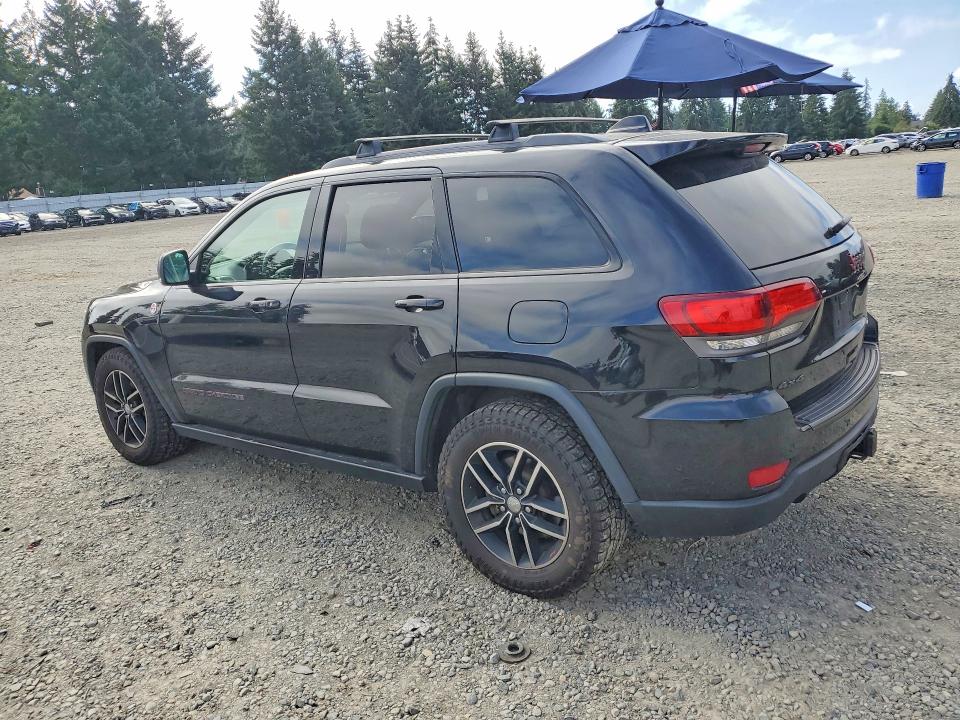 62133356 :رقم المزاد ، 1C4RJFLT8JC120979 vin ، 2018 Jeep Grand Cherokee مزاد بيع