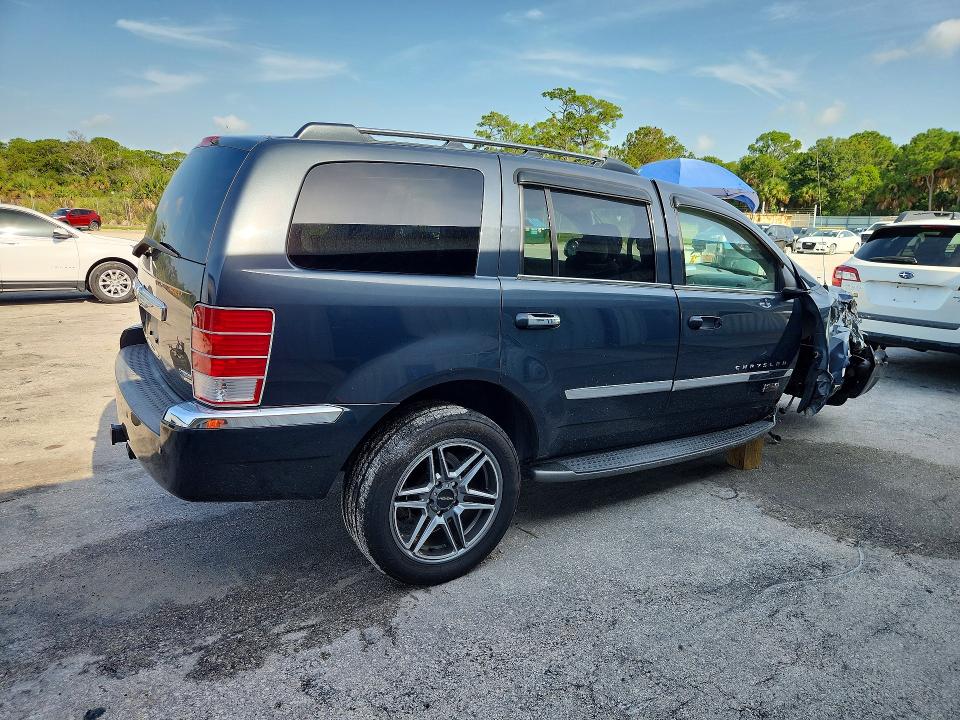 Продажа на аукционе авто 2007 Chrysler Aspen, vin: 1A8HW58287F500945, номер лота: 61854046