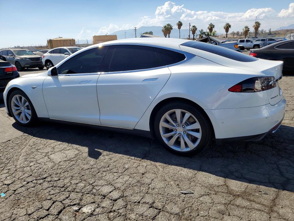 2015 Tesla Model S მანქანა იყიდება აუქციონზე, vin: 5YJSA1E2XFF103720, აუქციონის ნომერი: 60596776