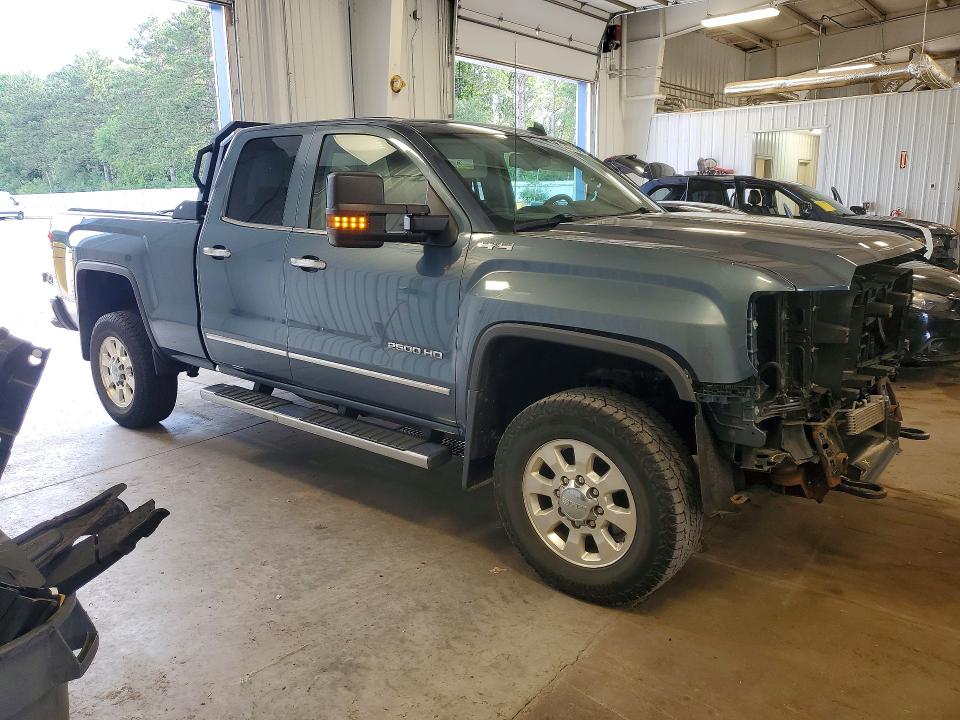 60279326 :رقم المزاد ، 1GT22ZEG6FZ106230 vin ، 2015 Gmc Sierra مزاد بيع