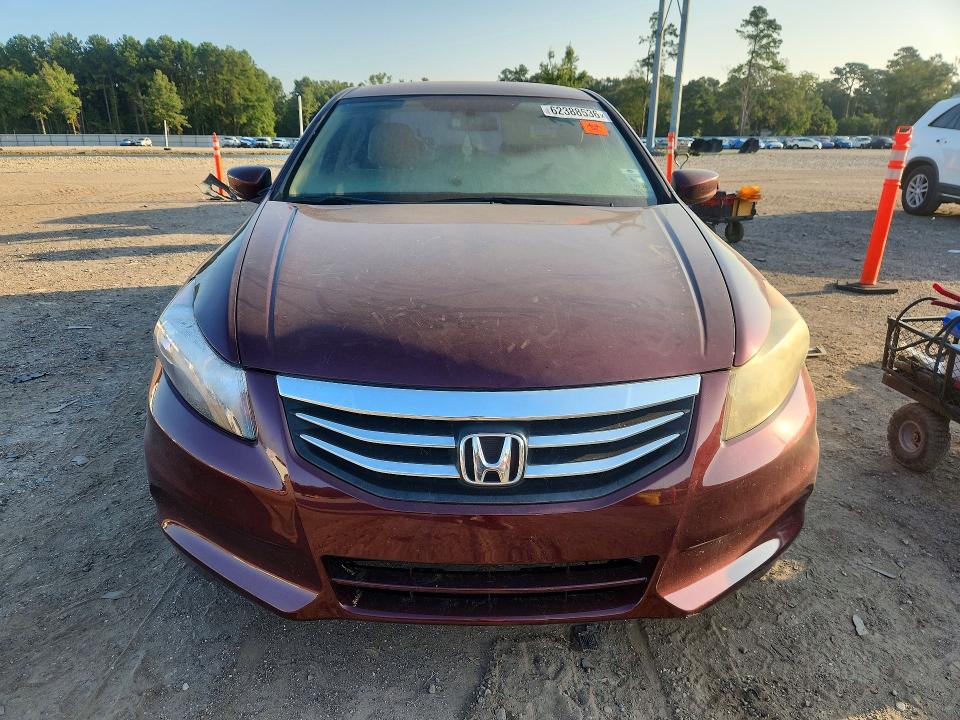 62388536 :رقم المزاد ، 1HGCP2F30BA056086 vin ، 2011 Honda Accord مزاد بيع