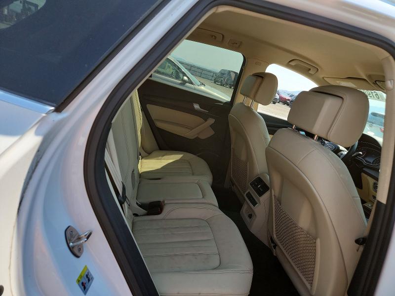61980786 :رقم المزاد ، WA1AAAFY4M2133868 vin ، 2021 Audi Q5 مزاد بيع