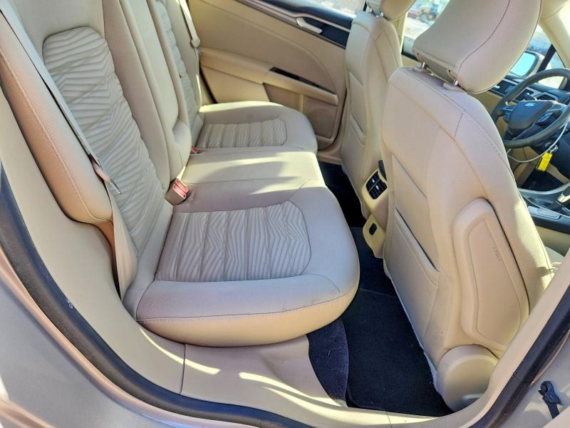 61572776 :رقم المزاد ، 3FA6P0H79GR165522 vin ، 2016 Ford Fusion مزاد بيع
