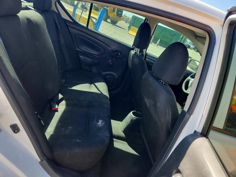 60185006 :رقم المزاد ، 3N1CN7AP7KL825609 vin ، 2019 Nissan Versa مزاد بيع