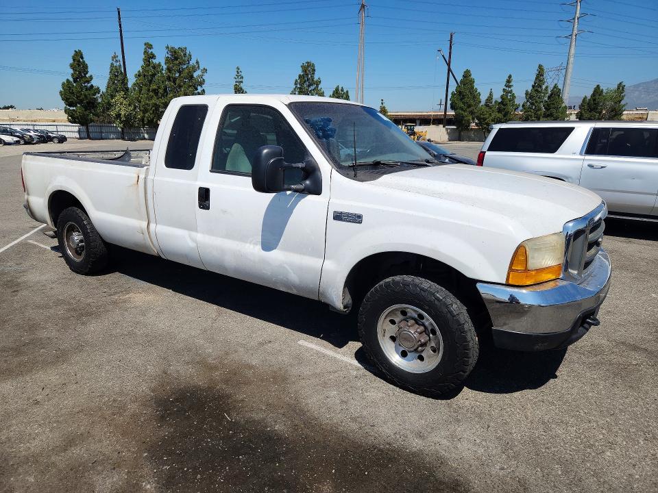 61191396 :رقم المزاد ، 3FTNX20F7YMA52090 vin ، 2000 Ford F250 مزاد بيع
