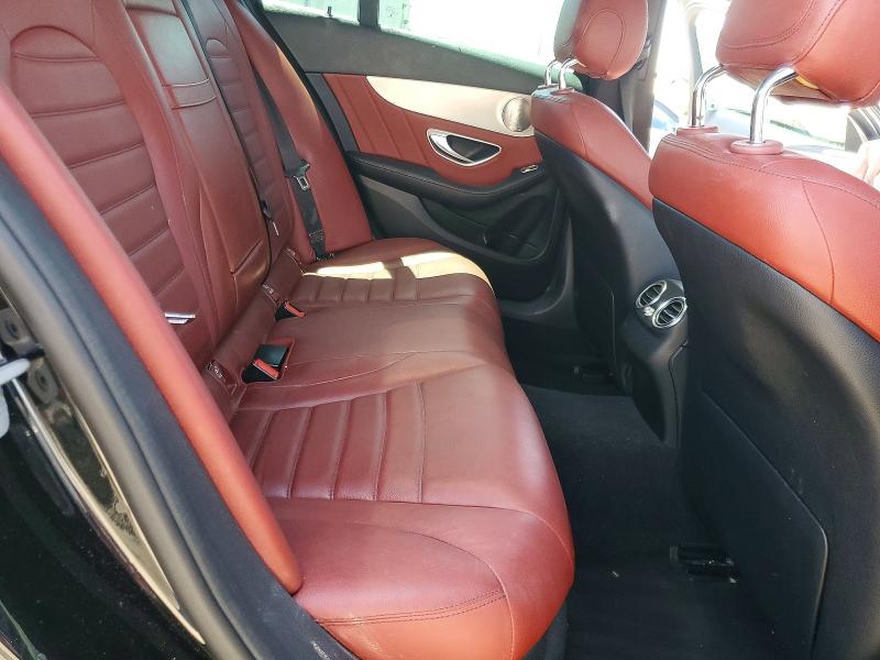 62001226 :رقم المزاد ، 55SWF4JB6JU275681 vin ، 2018 Mercedes-benz C مزاد بيع