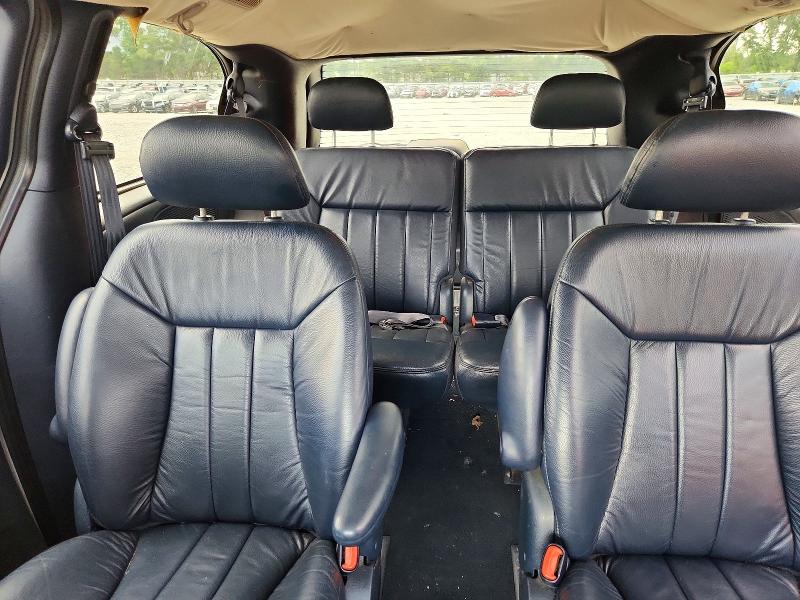 2001 Chrysler Town & Country მანქანა იყიდება აუქციონზე, vin: 2C8GP54L11R236755, აუქციონის ნომერი: 61293676