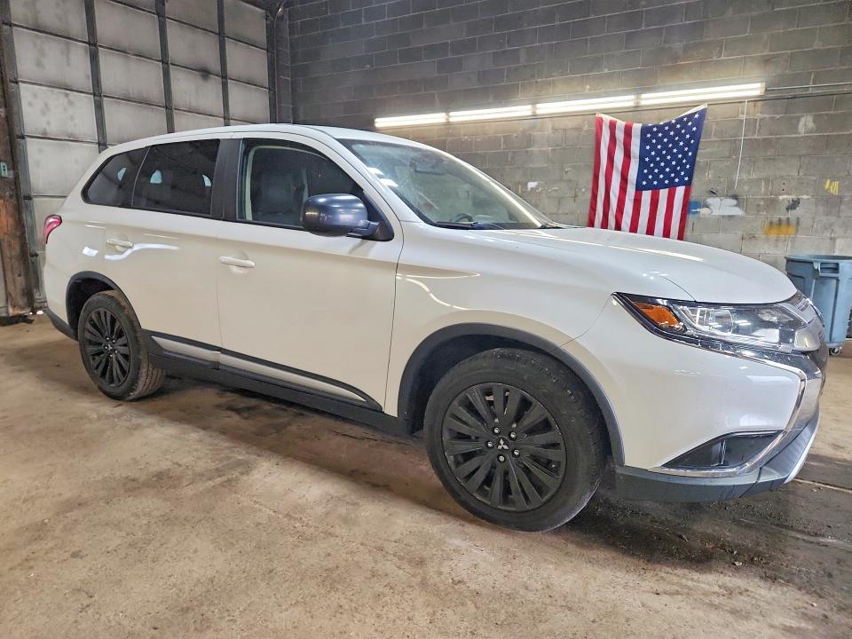 2019 Mitsubishi Outlander მანქანა იყიდება აუქციონზე, vin: JA4AZ3A32KZ003673, აუქციონის ნომერი: 60768736
