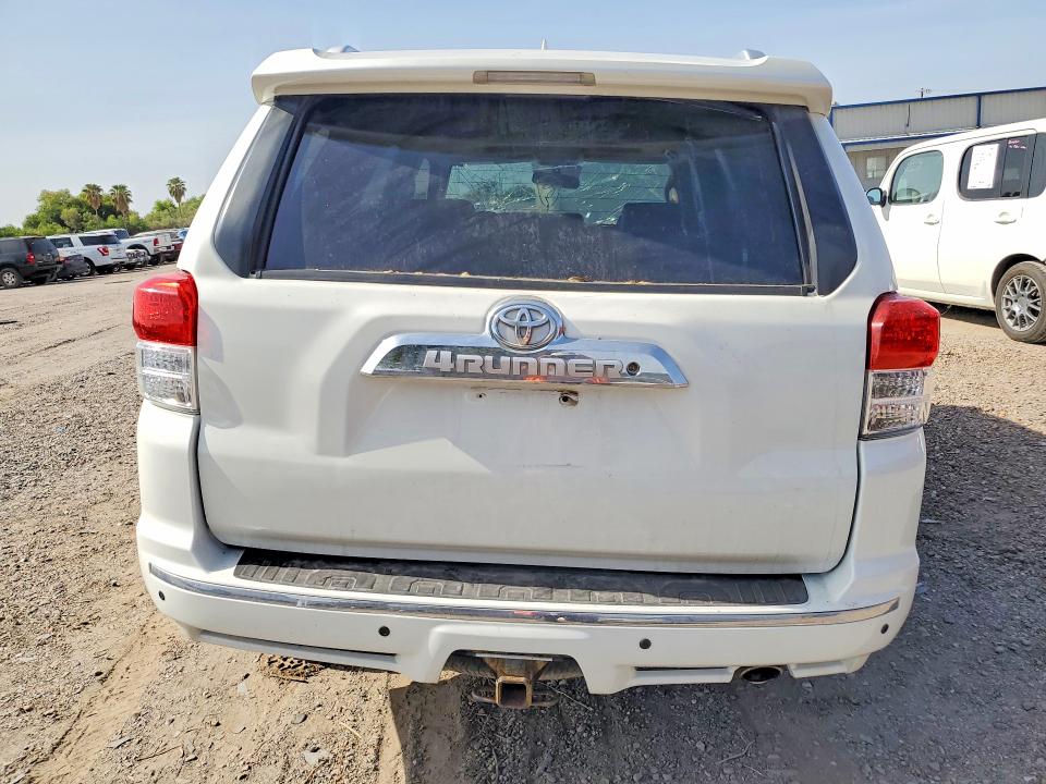 61983426 :رقم المزاد ، JTEZU5JR6A5008027 vin ، 2010 Toyota 4runner مزاد بيع