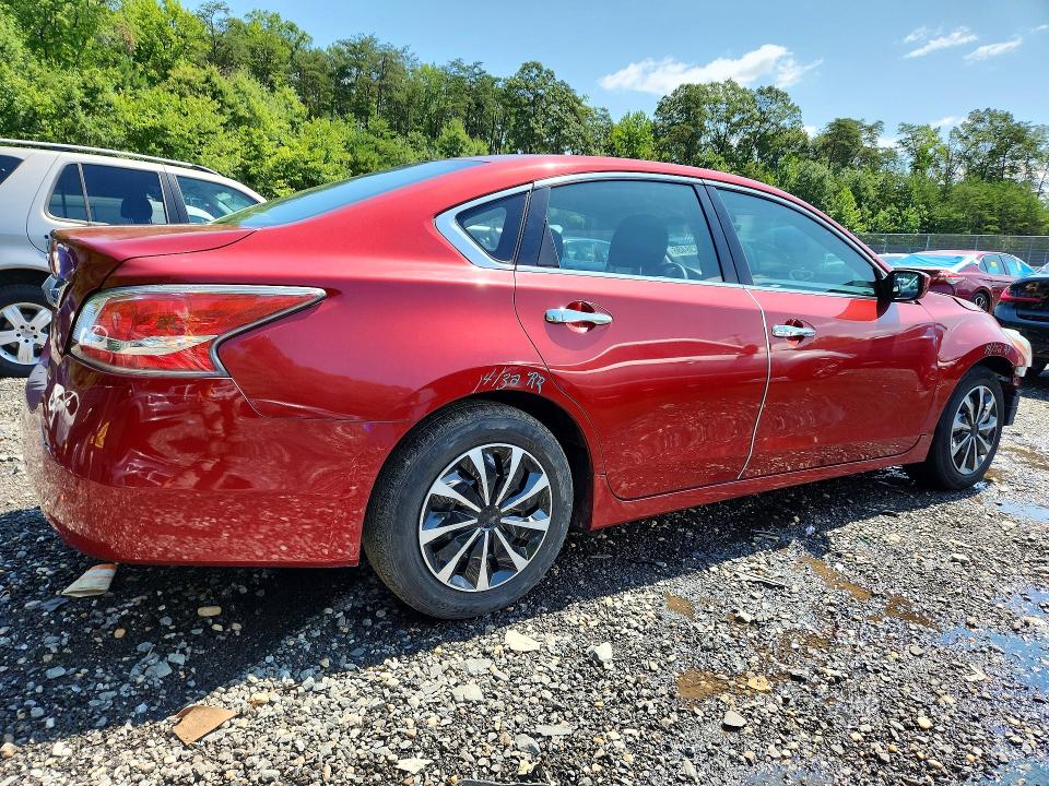 62438486 :رقم المزاد ، 1N4AL3AP0FN318985 vin ، 2015 Nissan Altima مزاد بيع