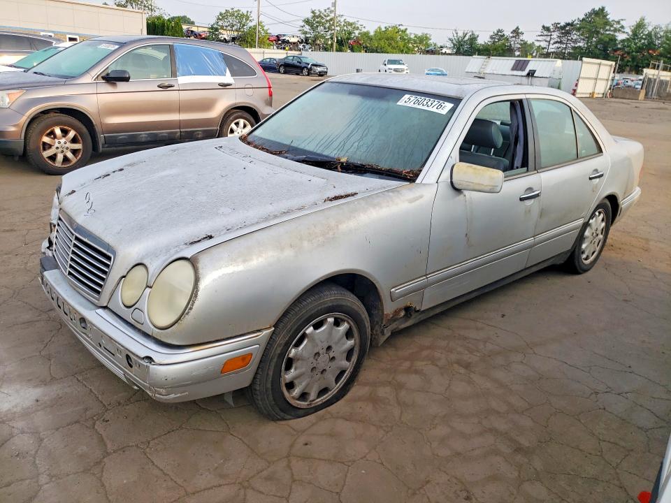 Aukcja sprzedaży 1999 Mercedes-benz E, vin: WDBJF82H7XX014630, numer aukcji: 57603376