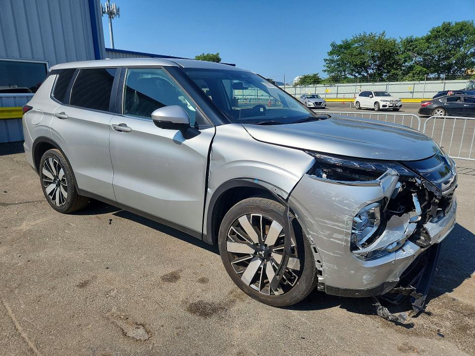 2025 Mitsubishi Outlander მანქანა იყიდება აუქციონზე, vin: JA4J4VA80SZ032398, აუქციონის ნომერი: 62613606
