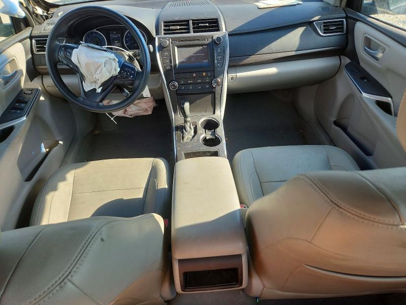 60615306 :رقم المزاد ، 4T1BF1FK6HU351808 vin ، 2017 Toyota Camry مزاد بيع