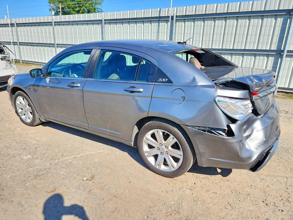 60268876 :رقم المزاد ، 1C3BC1FB1BN602513 vin ، 2011 Chrysler 200 مزاد بيع