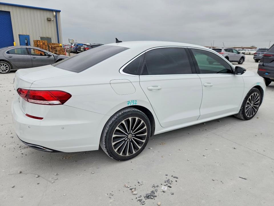 Продажа на аукционе авто 2022 Volkswagen Passat, vin: 1VWBA7A33NC006787, номер лота: 62240416