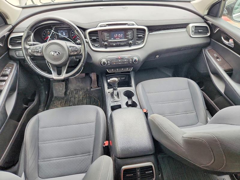 60897686 :رقم المزاد ، 5XYPGDA39GG042861 vin ، 2016 Kia Sorento مزاد بيع