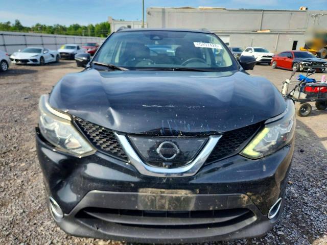 60497426 :رقم المزاد ، JN1BJ1CP0HW007353 vin ، 2017 Nissan Rogue Sport مزاد بيع