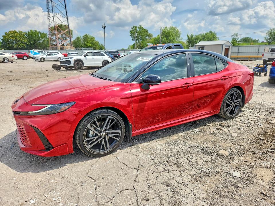 Auction sale of the 2025 Toyota Camry, vin: 4T1DBADK7SU021240, lot number: 59632396