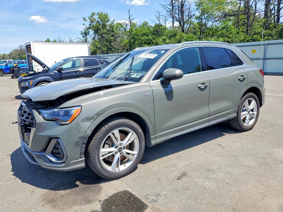 60937676 :رقم المزاد ، WA1DECF39M1120041 vin ، 2021 Audi Q3 مزاد بيع