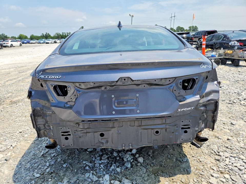 62746816 :رقم المزاد ، 1HGCV1F32JA093090 vin ، 2018 Honda Accord مزاد بيع