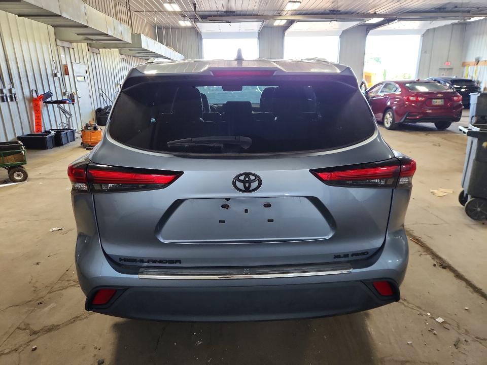 Aukcja sprzedaży 2022 Toyota Highlander, vin: 5TDGZRBH0NS197901, numer aukcji: 62561856