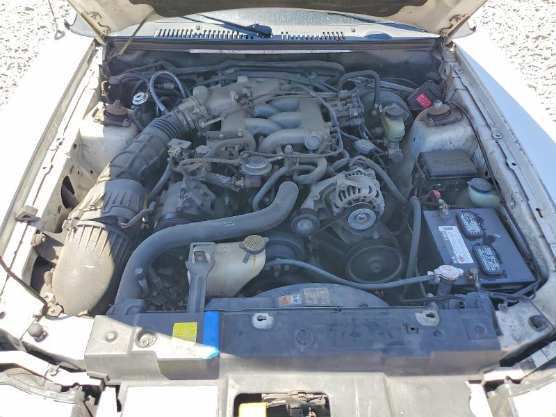 60602126 :رقم المزاد ، 1FAFP40421F186628 vin ، 2001 Ford Mustang مزاد بيع