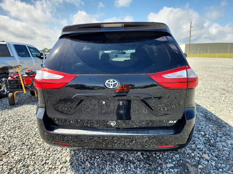 60761716 :رقم المزاد ، 5TDYK3DC3GS729958 vin ، 2016 Toyota Sienna مزاد بيع