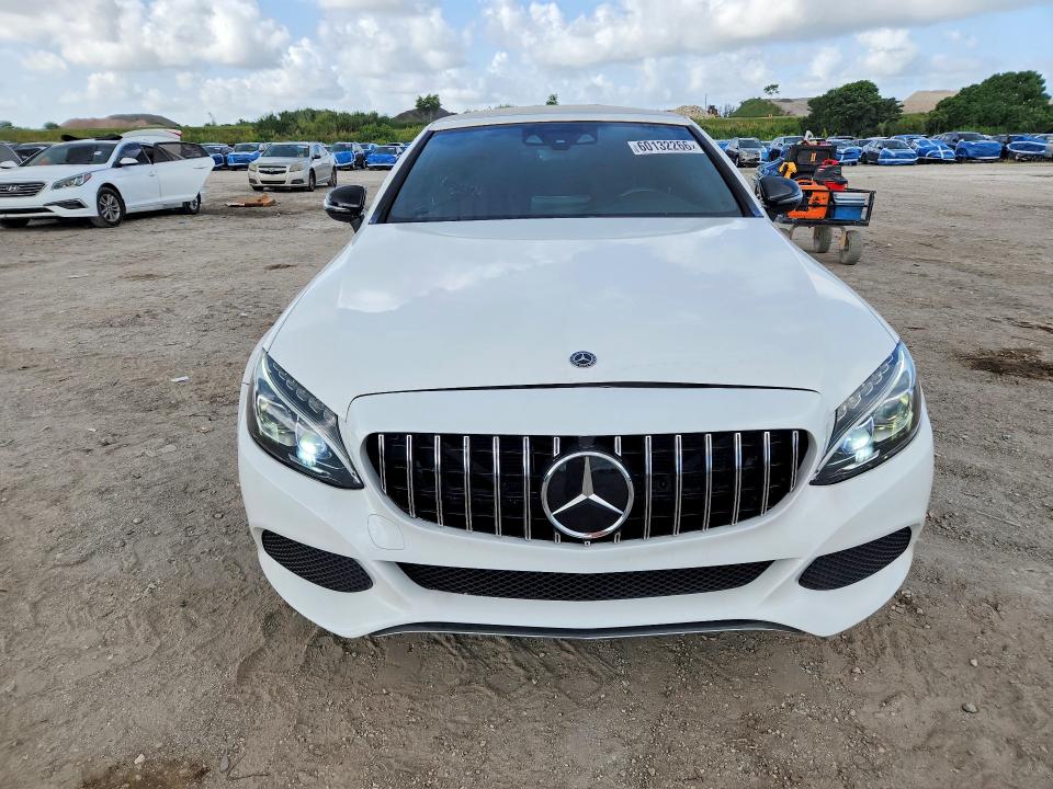 60132266 :رقم المزاد ، WDDWK4JB6HF518379 vin ، 2017 Mercedes-benz C مزاد بيع