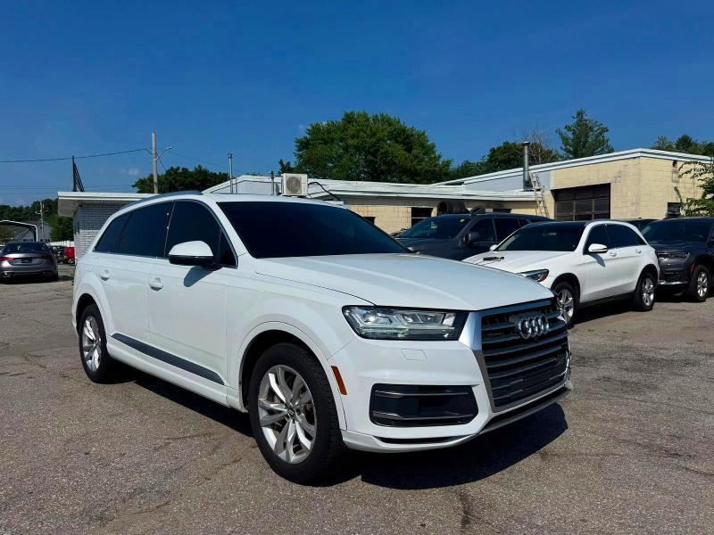Продажа на аукционе авто 2018 Audi Q7, vin: WA1LHAF7XJD045466, номер лота: 61189536