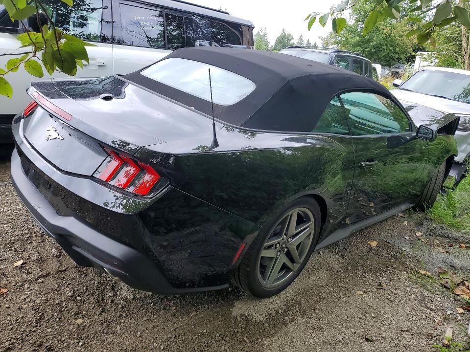 61674156 :رقم المزاد ، 1FAGP8UH4T5121152 vin ، 2026 Ford Mustang مزاد بيع