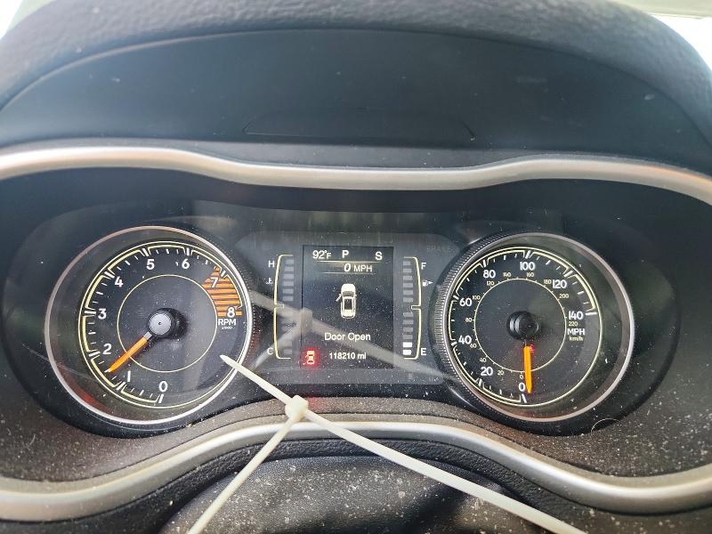 53733086 :رقم المزاد ، 1C4PJMLX4JD507621 vin ، 2018 Jeep Cherokee مزاد بيع