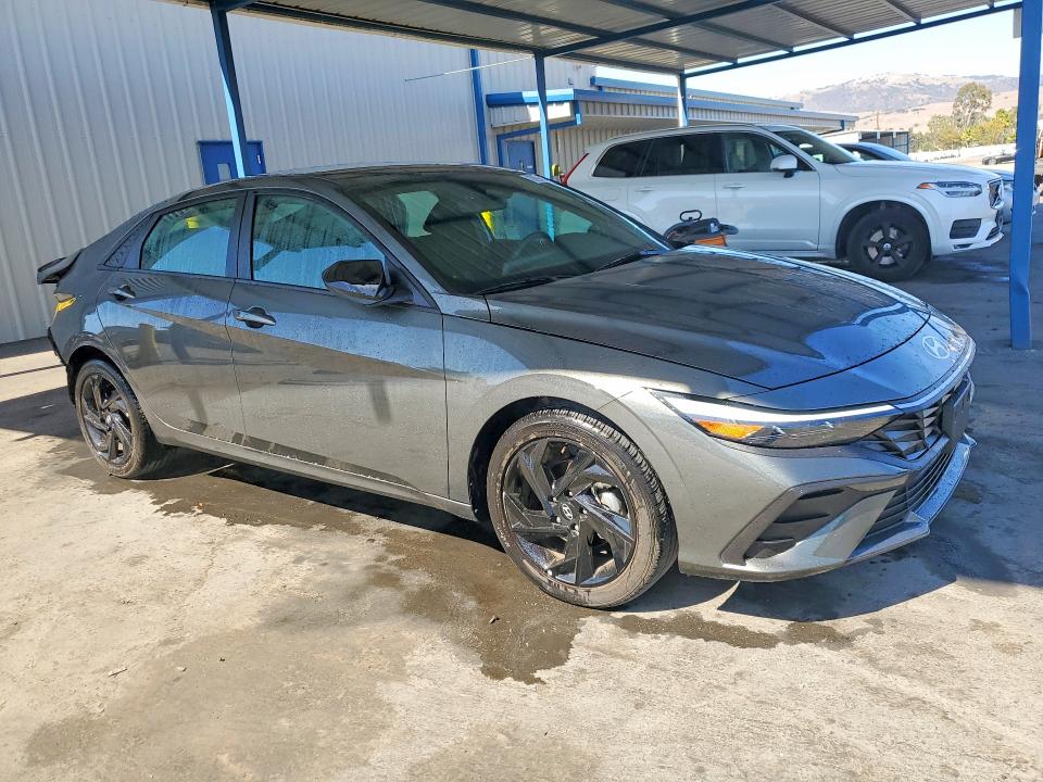60891556 :رقم المزاد ، KMHLM4DG1TU170621 vin ، 2026 Hyundai Elantra مزاد بيع