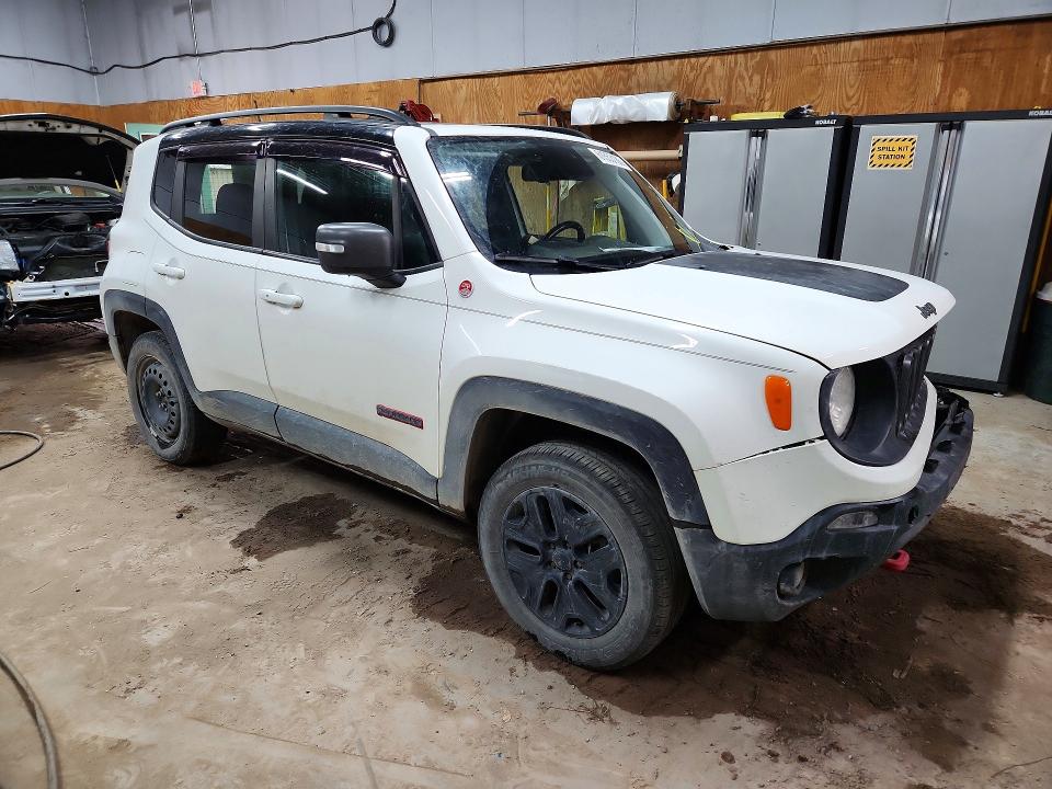 Продаж на аукціоні авто 2018 Jeep Renegade, vin: ZACCJBCB3JPH94121, номер лоту: 61553186