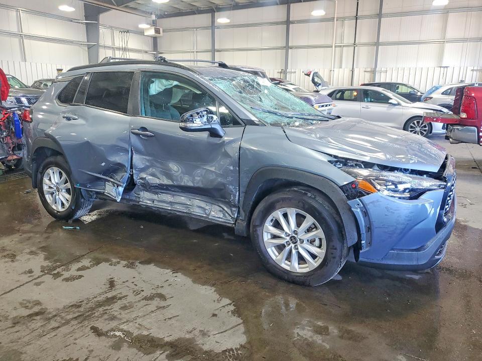 61133976 :رقم المزاد ، 7MUBAABG2RV081976 vin ، 2024 Toyota Corolla Cross مزاد بيع
