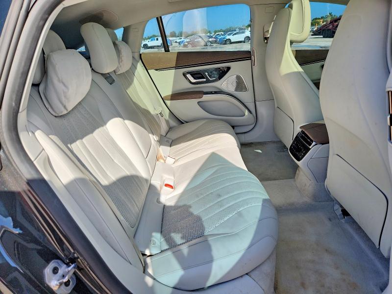 60081196 :رقم المزاد ، W1KCG2DB6PA031702 vin ، 2023 Mercedes-benz Eqs Sedan مزاد بيع