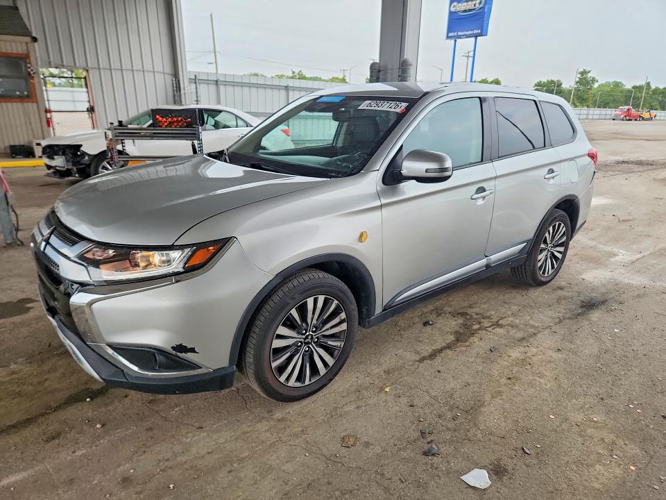 62937126 :رقم المزاد ، JA4AZ3A38LZ044178 vin ، 2020 Mitsubishi Outlander مزاد بيع