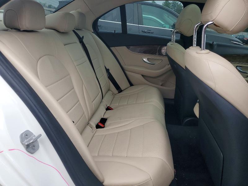 60179446 :رقم المزاد ، 55SWF4KB7GU108561 vin ، 2016 Mercedes-benz C مزاد بيع