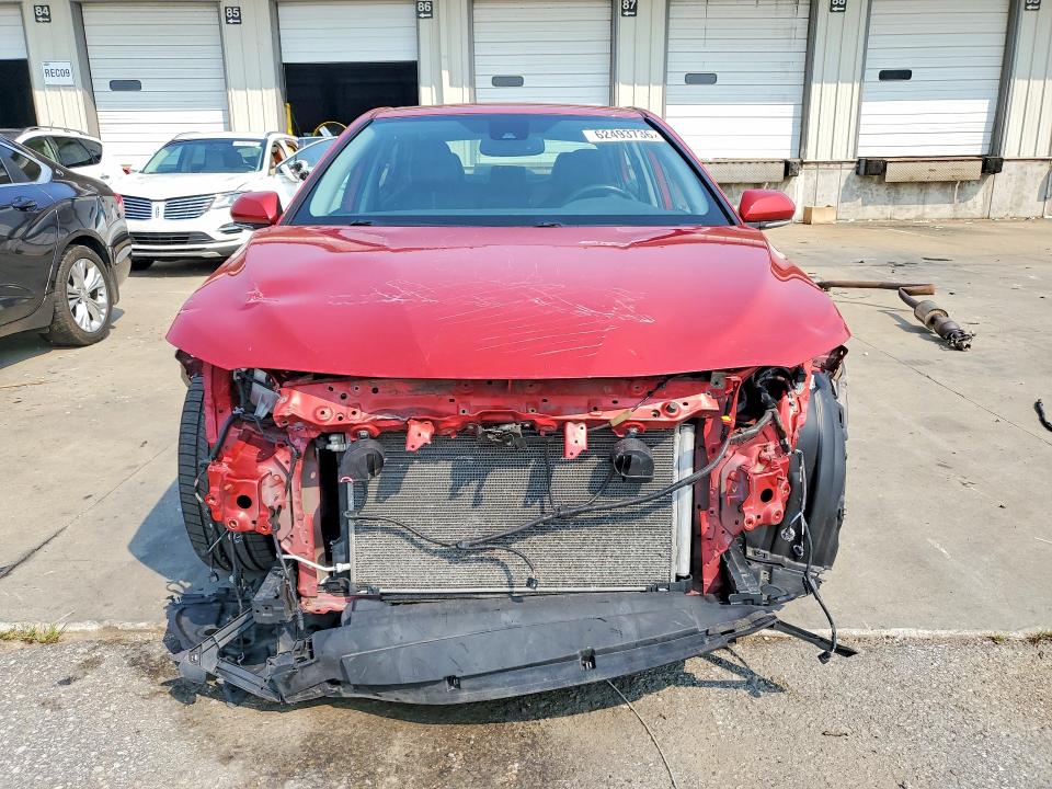 62493736 :رقم المزاد ، 4T1M11AKXLU306362 vin ، 2020 Toyota Camry مزاد بيع
