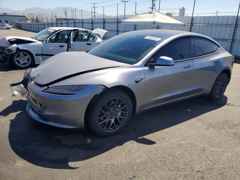 2026 Tesla Model 3 მანქანა იყიდება აუქციონზე, vin: 5YJ3E1EAXTF201366, აუქციონის ნომერი: 63009456