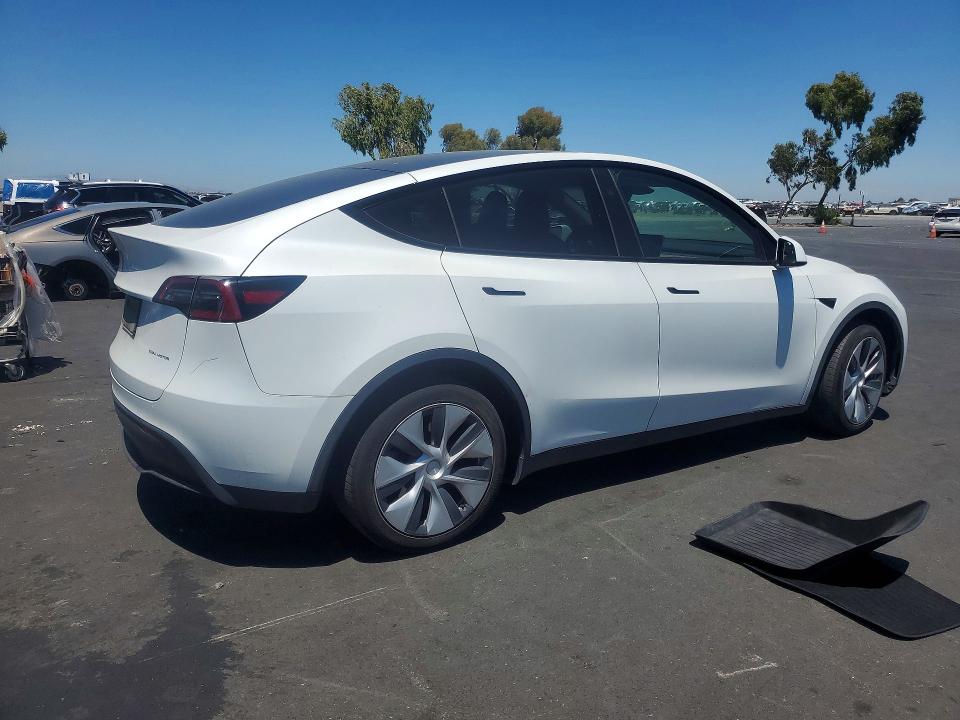 Продаж на аукціоні авто 2024 Tesla Y, vin: 7SAYGDEE8RF006088, номер лоту: 60495046